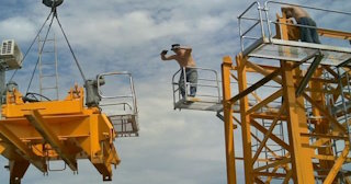 Демонтаж башенного крана в Комсомольске-на-Амуре - услуги по демонтажу от Сварной-Кмс от 1586 руб.