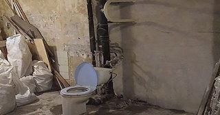 Демонтаж сантехкабины в панельном доме - цена от 1058 рублей | Сварной-Кмс